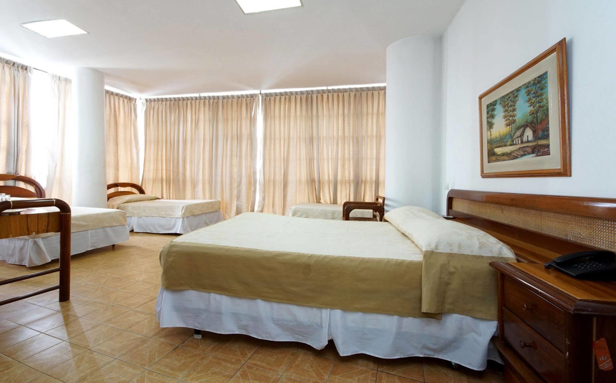 Hotel Royal Plaza Cali Exteriér fotografie